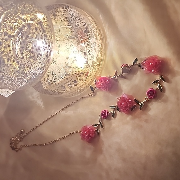One of a kind rose necklace - Picture 1 of 1